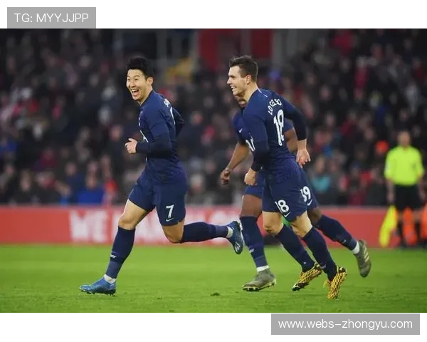 点球绝平背后的故事:塞维利亚小将阿科-亚当斯的临危受命 点球绝平背后的故事:塞维利亚小将阿科-亚当斯的临危受命